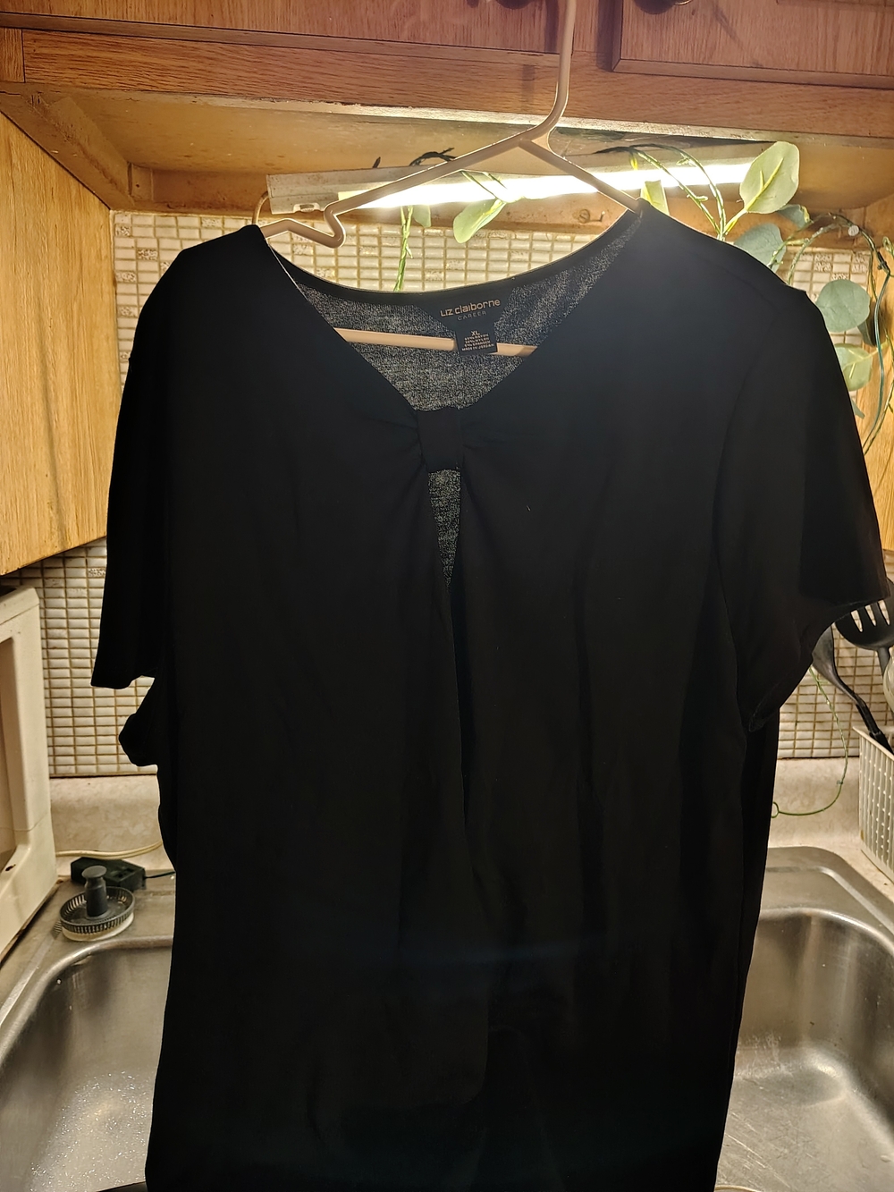 Liz Claiborne Black Short-Sleeve Keyhole Knot Front Top